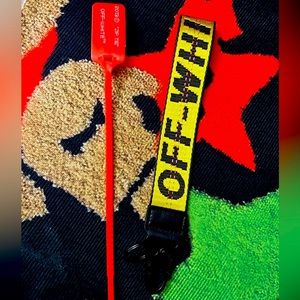 OFF-WHITE keychain